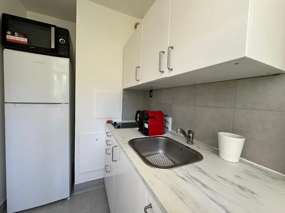 Stylish 1Br With Peaceful Garden In 18Th District Apartment Paris France