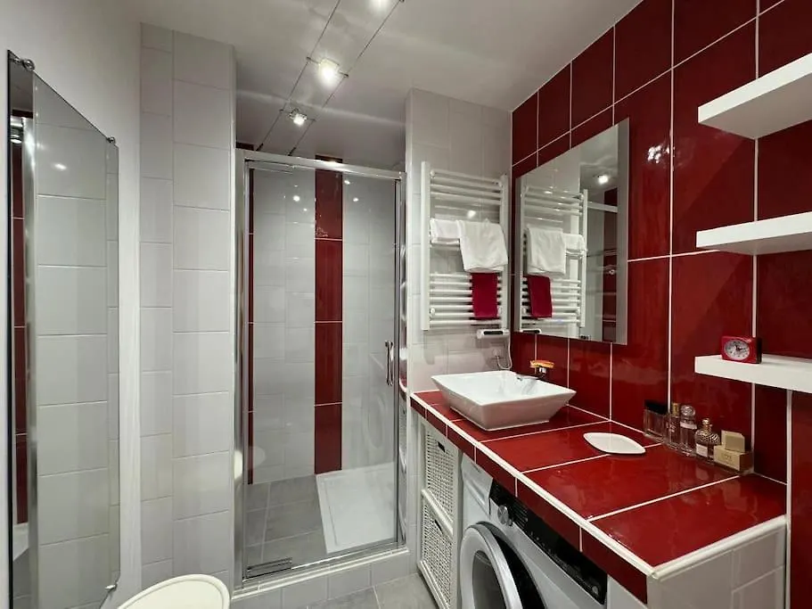 Stylish 1Br With Peaceful Garden In 18Th District Apartment Paris
