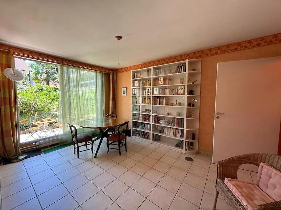 Stylish 1Br With Peaceful Garden In 18Th District Apartment Paris France