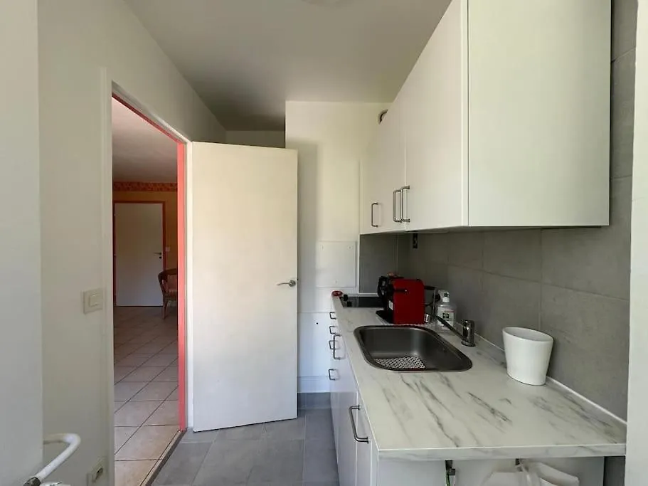 Stylish 1Br With Peaceful Garden In 18Th District Apartment Paris